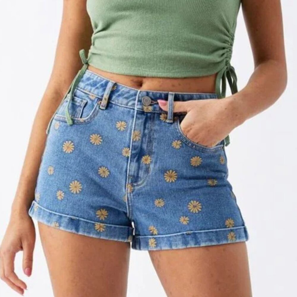 PacSun Wild Daisy Denim Jean Mom Short High-Rise Women's Boho Casual Beachy 24